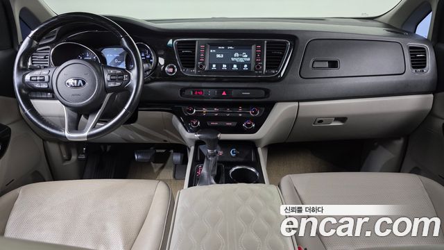 Kia Canival 2019 — photo 7
