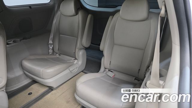 Kia Canival 2019 — photo 11