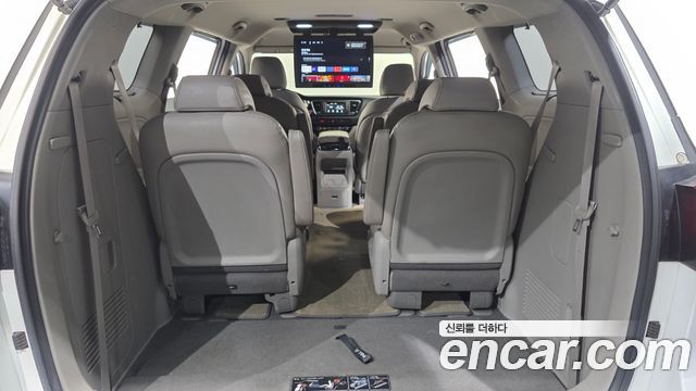 Kia Canival 2019 — photo 12