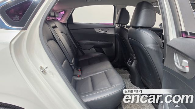 Kia K3 2019 — photo 17