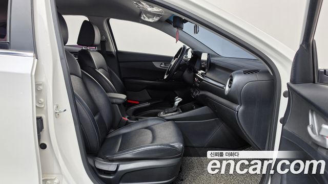Kia K3 2019 — photo 16