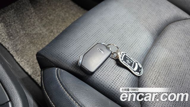 Kia K3 2019 — photo 28