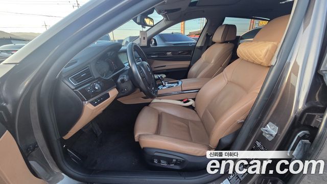 BMW 7-Series 2014 — photo 10