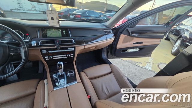 BMW 7-Series 2014 — photo 20