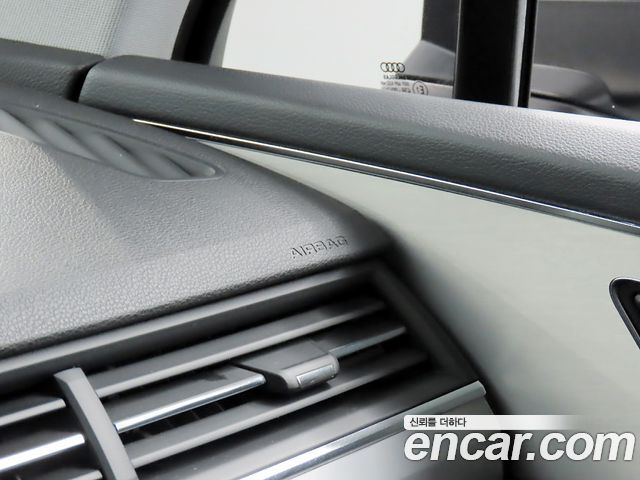 Audi Q7 2019 — photo 15