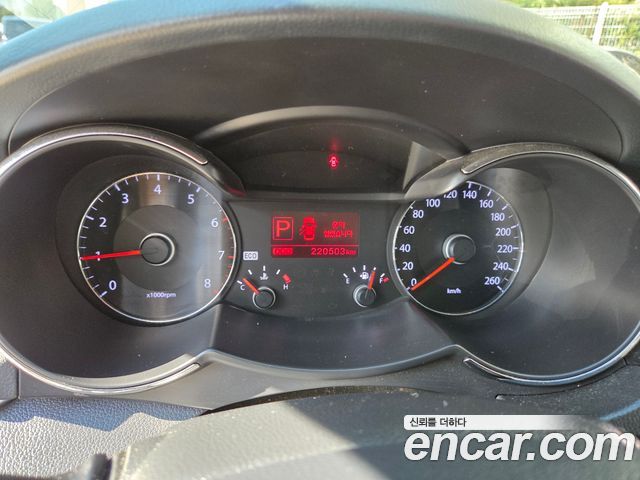 Kia K7 2011 — photo 8