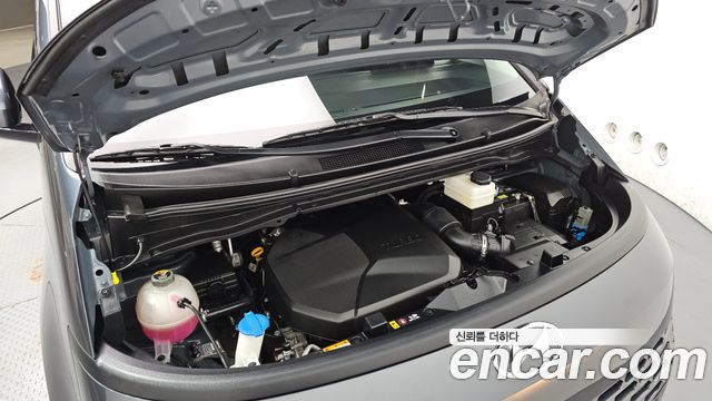 Hyundai Staria 2023 — photo 6