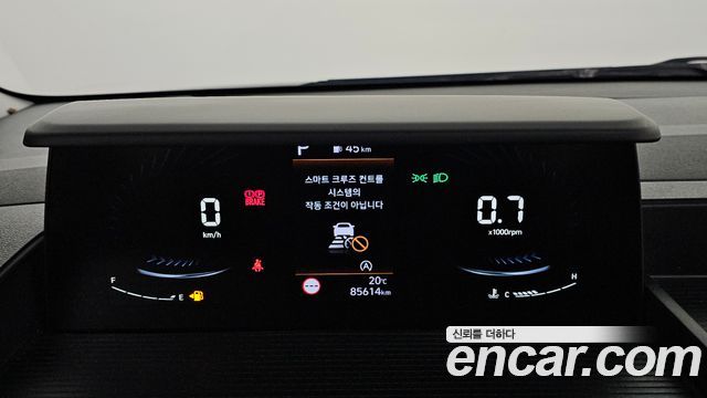 Hyundai Staria 2023 — photo 8