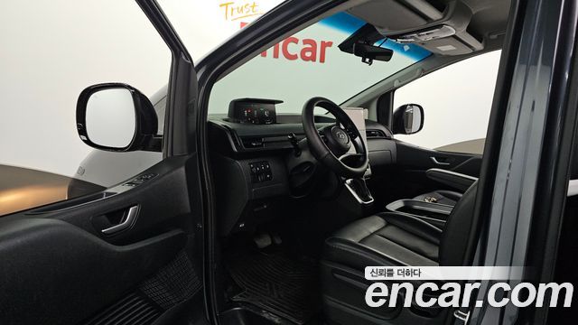 Hyundai Staria 2023 — photo 10