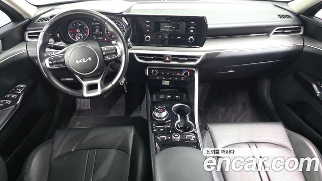 Kia K5 2023 — photo 10