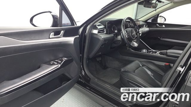 Kia K5 2023 — photo 13