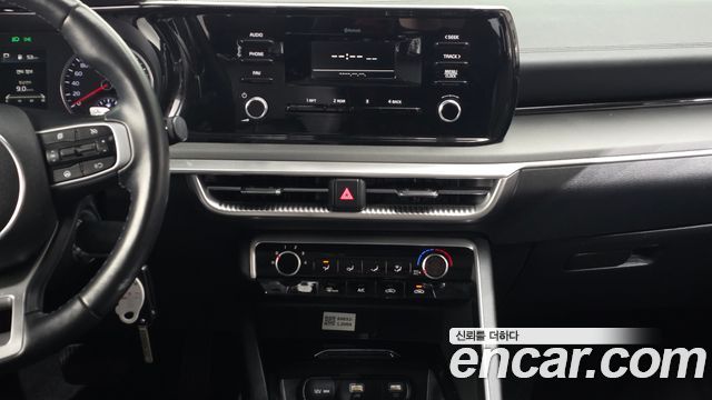Kia K5 2023 — photo 19