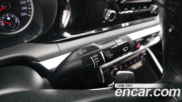 Kia K5 2023 — photo 28
