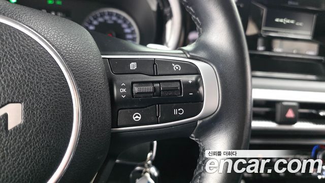 Kia K5 2023 — photo 29