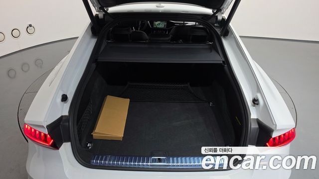 Audi A7 2020 — photo 23