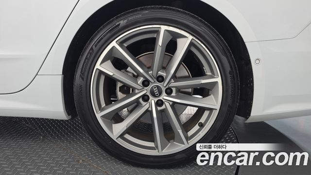 Audi A7 2020 — photo 7