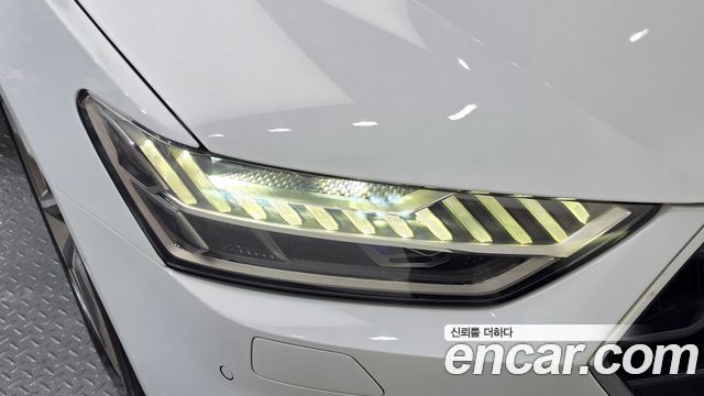 Audi A7 2020 — photo 8