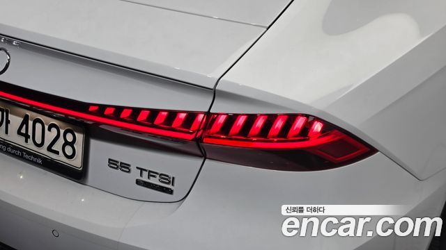 Audi A7 2020 — photo 9