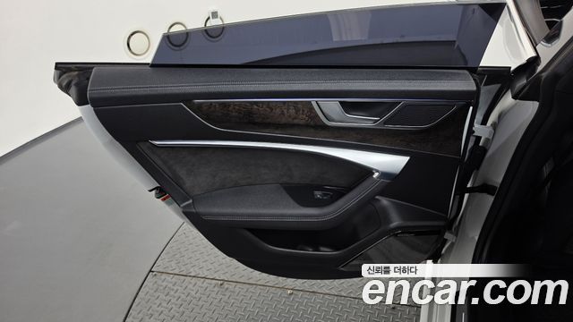 Audi A7 2020 — photo 15