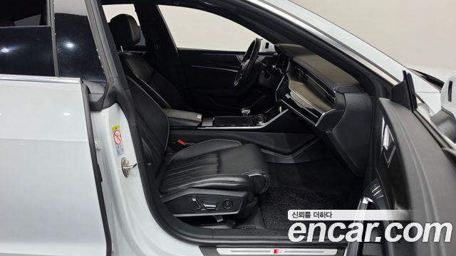 Audi A7 2020 — photo 16