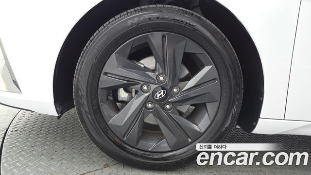 Hyundai AVANTE 2021 — photo 5