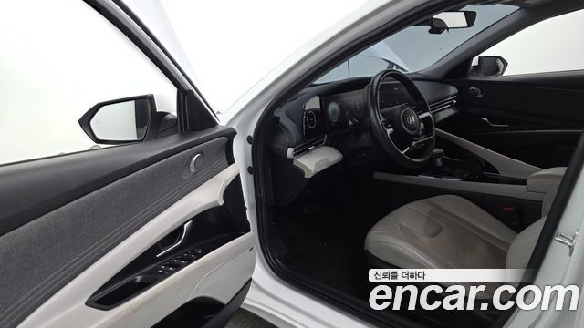 Hyundai AVANTE 2021 — photo 11