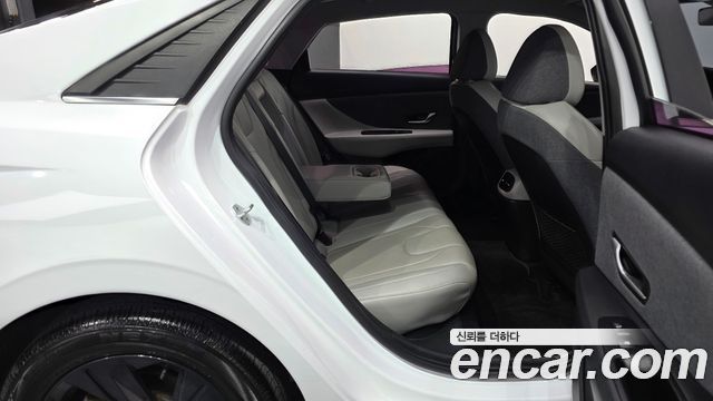 Hyundai AVANTE 2021 — photo 12