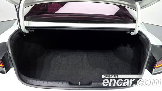 Hyundai AVANTE 2021 — photo 20