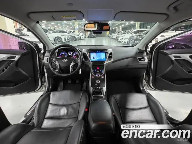Hyundai AVANTE 2014 — photo 9