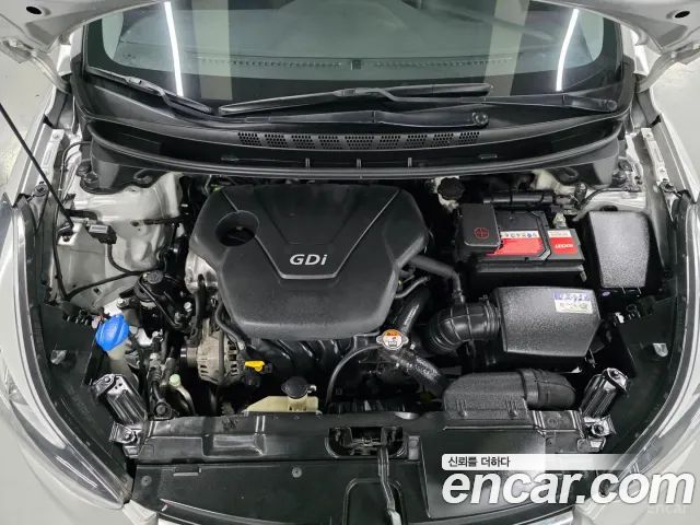 Hyundai AVANTE 2014 — photo 20