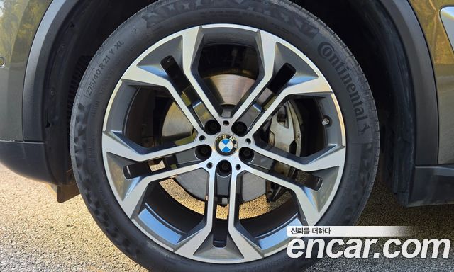 BMW X5 2025 — photo 8