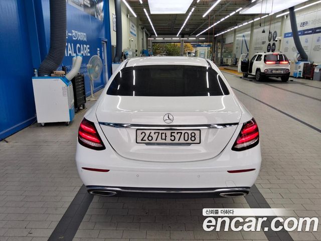 Mercedes-Benz E-Class 2019 — photo 3