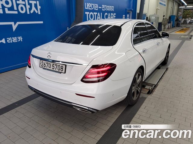 Mercedes-Benz E-Class 2019 — photo 5