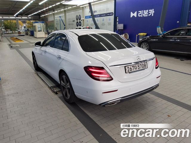 Mercedes-Benz E-Class 2019 — photo 6