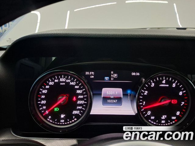 Mercedes-Benz E-Class 2019 — photo 8