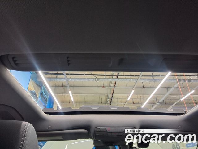 Mercedes-Benz E-Class 2019 — photo 14