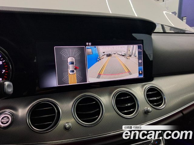 Mercedes-Benz E-Class 2019 — photo 18