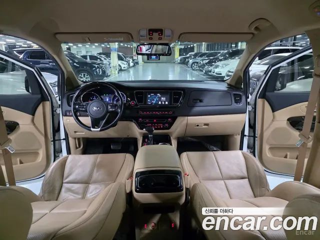 Kia Canival 2020 — photo 9