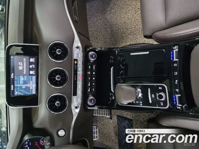 Kia Stinger 2018 — photo 10
