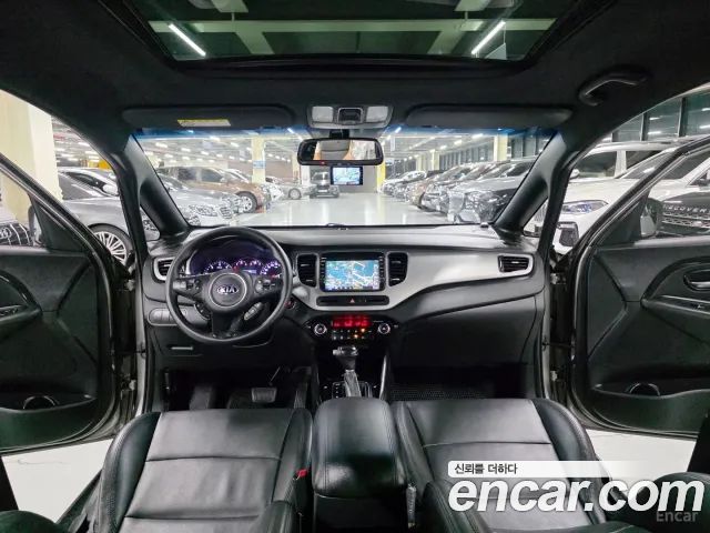 Kia Carens 2014 — photo 9