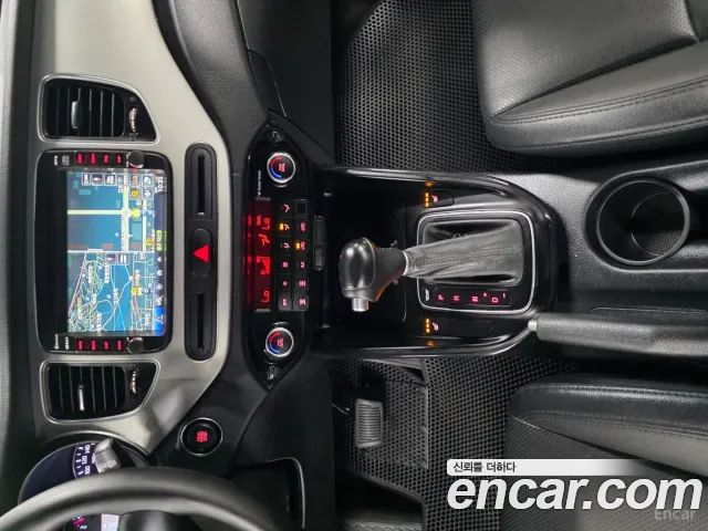 Kia Carens 2014 — photo 10