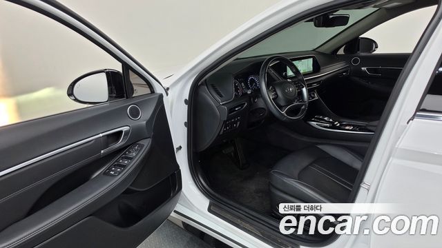 Hyundai Sonata 2023 — photo 13