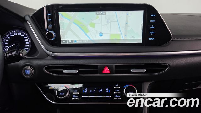 Hyundai Sonata 2023 — photo 19