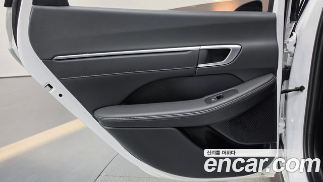 Hyundai Sonata 2023 — photo 15