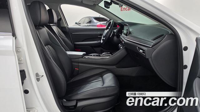 Hyundai Sonata 2023 — photo 16