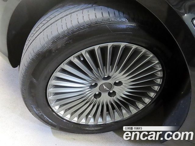 Genesis G90 2019 — photo 20
