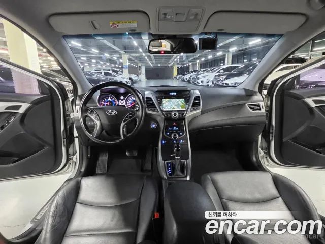 Hyundai AVANTE 2016 — photo 9
