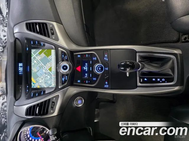 Hyundai AVANTE 2016 — photo 10