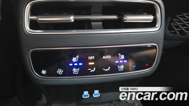 Genesis GV70 2025 — photo 28