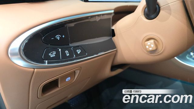 Genesis GV70 2025 — photo 29